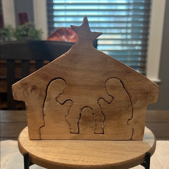 Enamel and Wood 3D Nativity Scene Decor - Picture 2 of 6